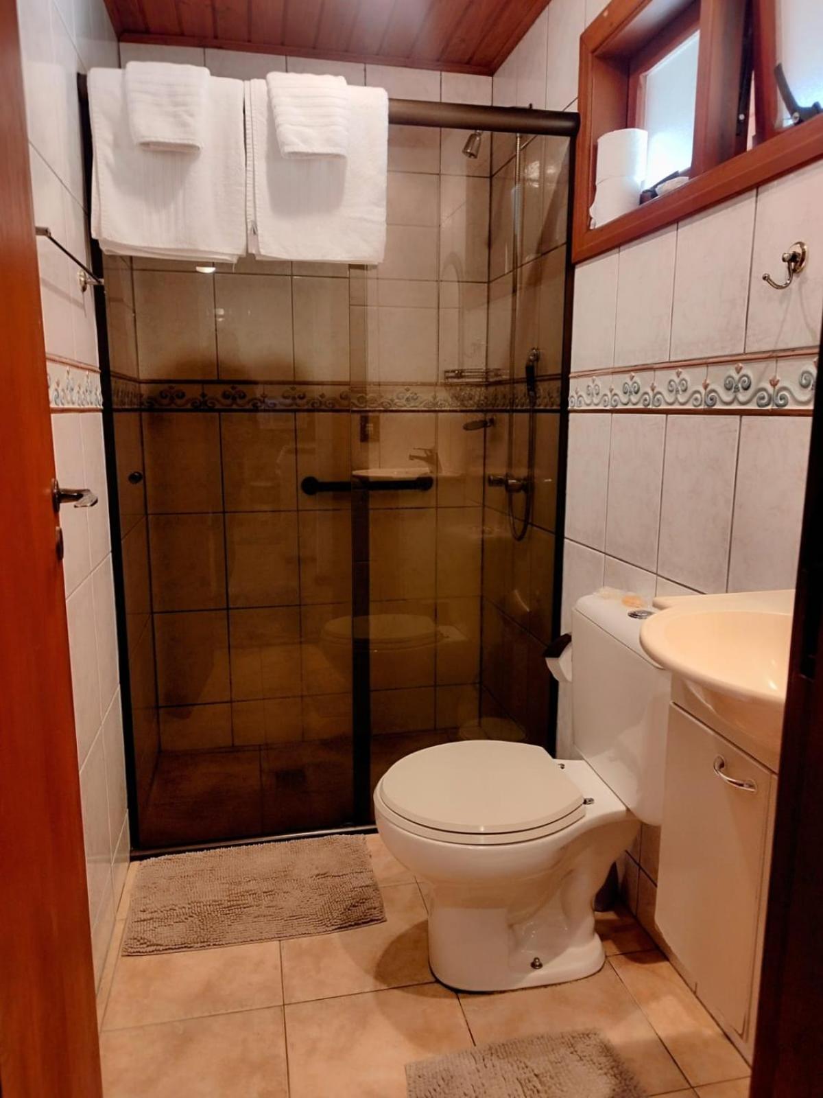 Chale Chez Nous Alojamento de Turismo Selvagem Monte Verde (Minas Gerais)